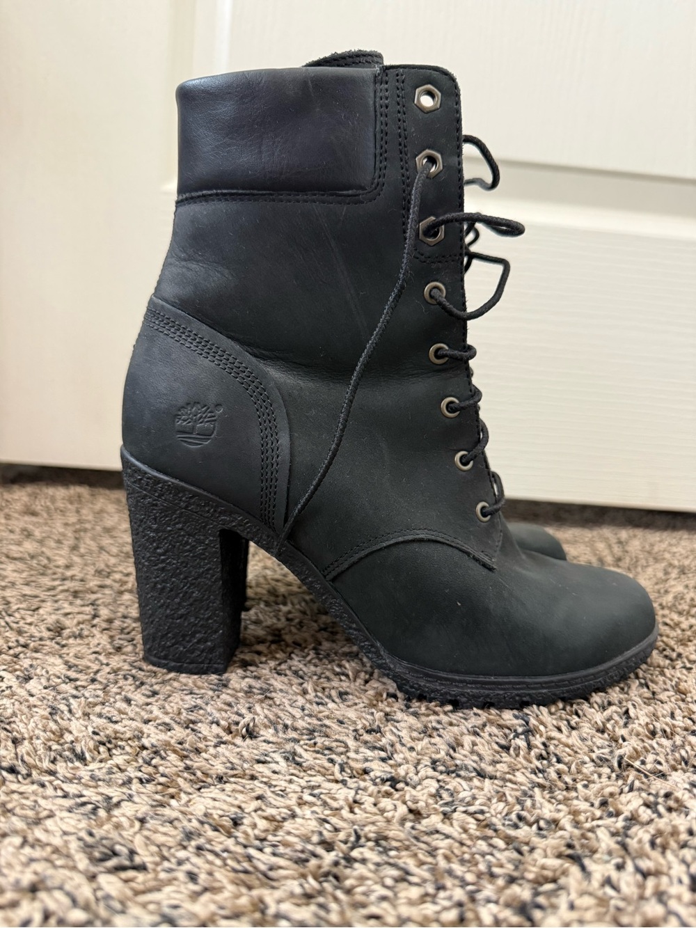 Timberland Women’s Lace-Up Heeled Combat Boots – Black